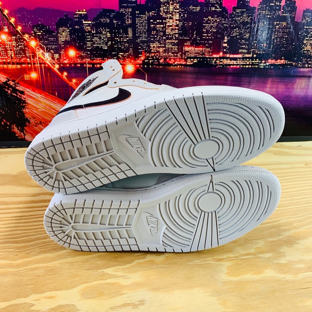 AIR JORDAN 1 HIGH OG DEFIANT “SB NYC TO PARIS” - Picture 7 of 8